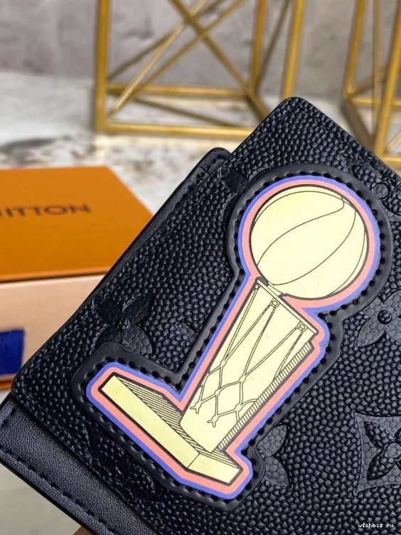 WIS WALLET MULTIPLE LOUIS VUITTON LVXNBA 0713